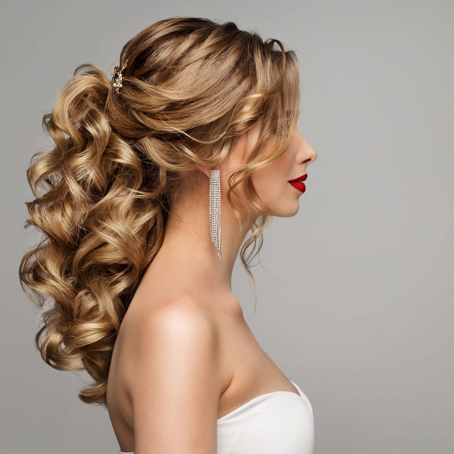 3 must-try Christmas party hairstyles