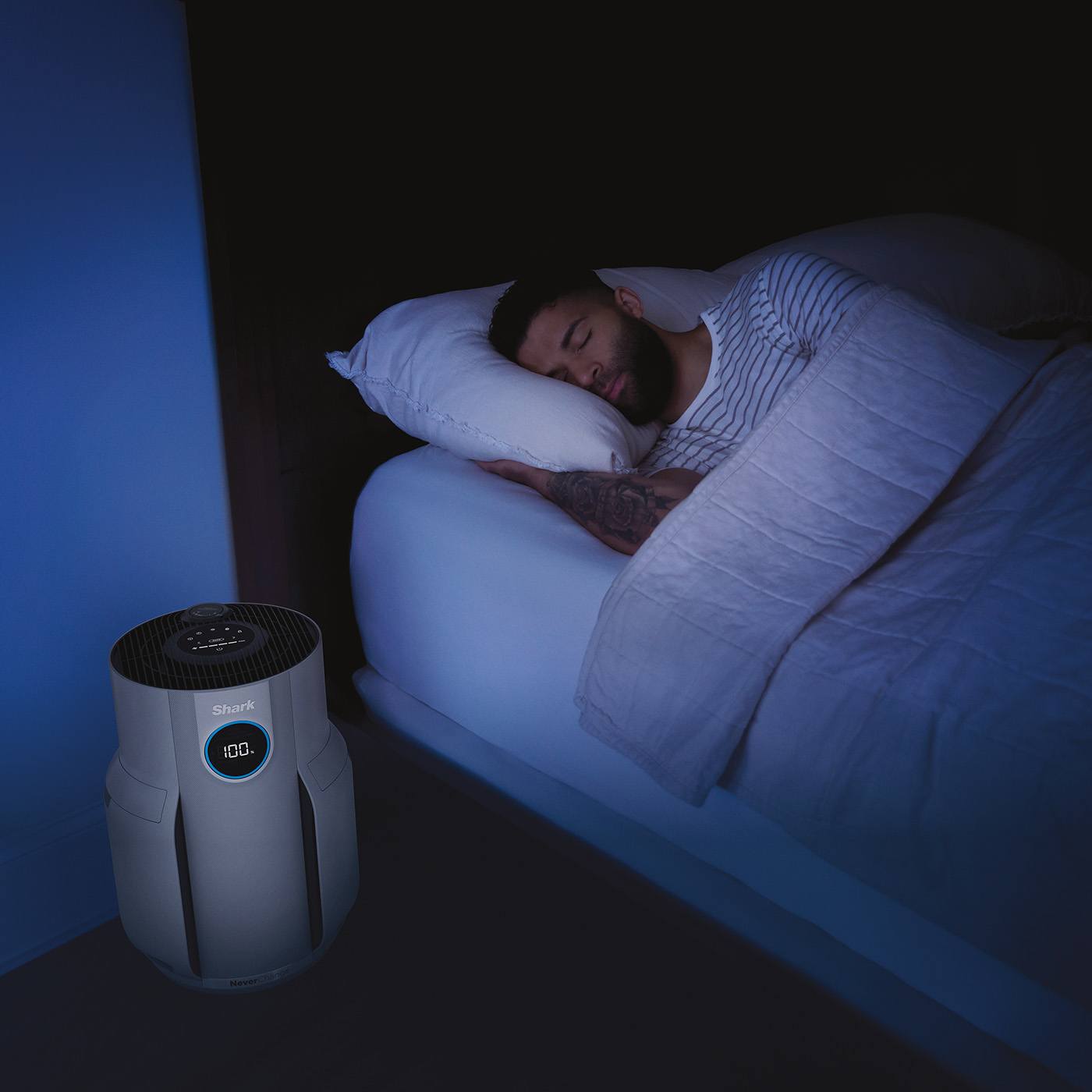 Guards against odours & releases a fresh scent